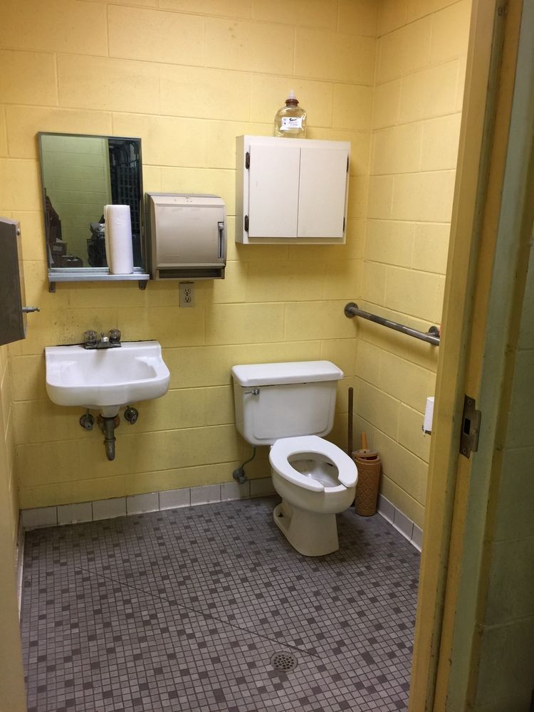 Free Standing Retail Warehouse- Highway 98: 1820 W 15th St, Panama City, FL 32401